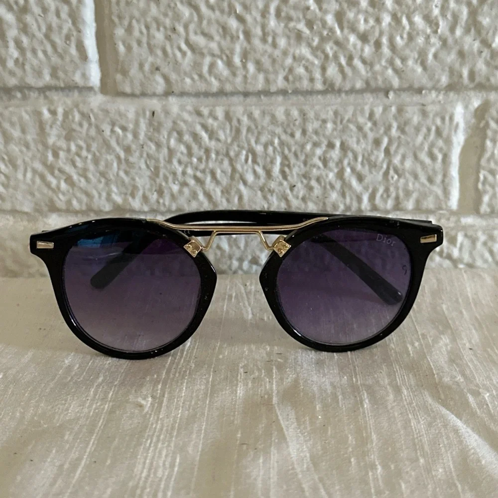 Vintage Dior  Black Sunglasses with Gold Accents - Picture 3 of 9